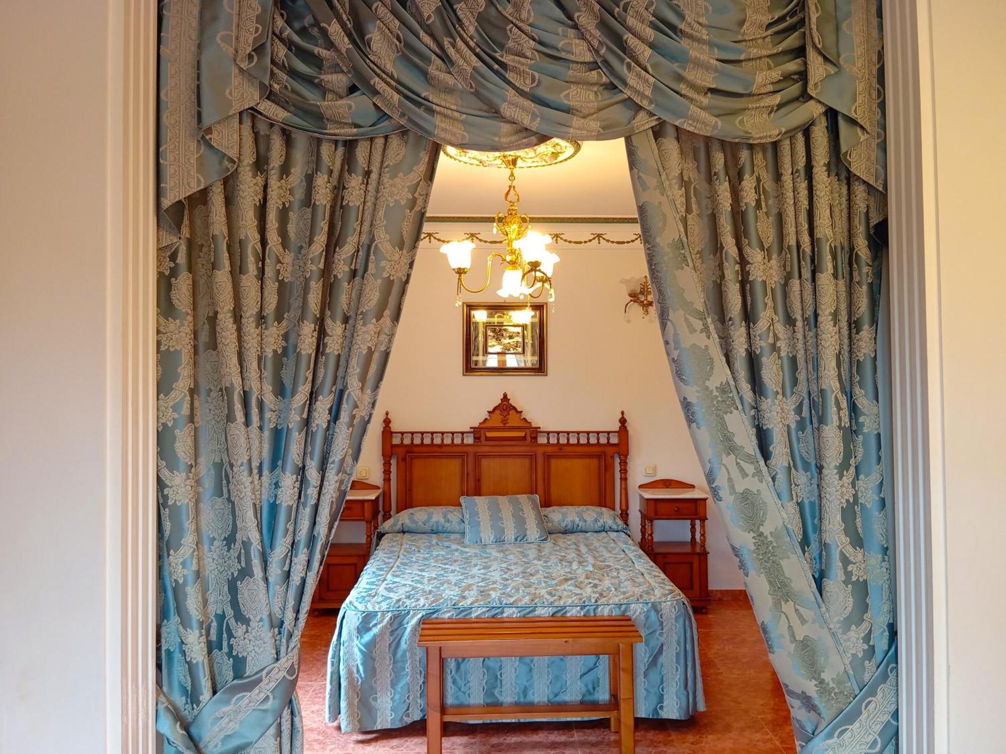 Hotel La Rueda 3000 モラ・デ・ルビエロス エクステリア 写真