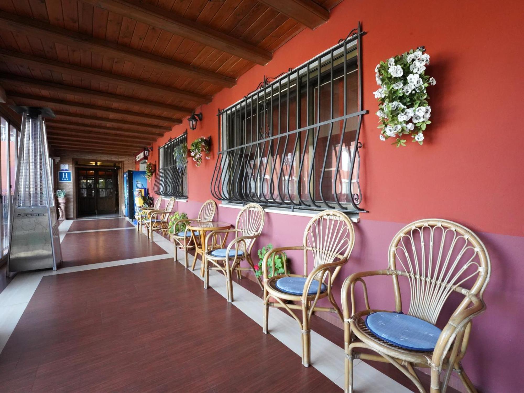 Hotel La Rueda 3000 モラ・デ・ルビエロス エクステリア 写真